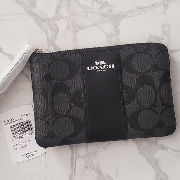 Coach Handbags - Coach Wristlet